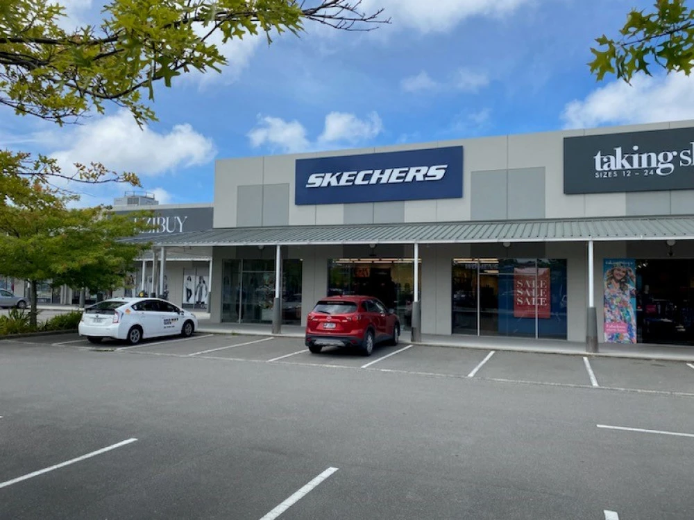 Skechers Shop Front