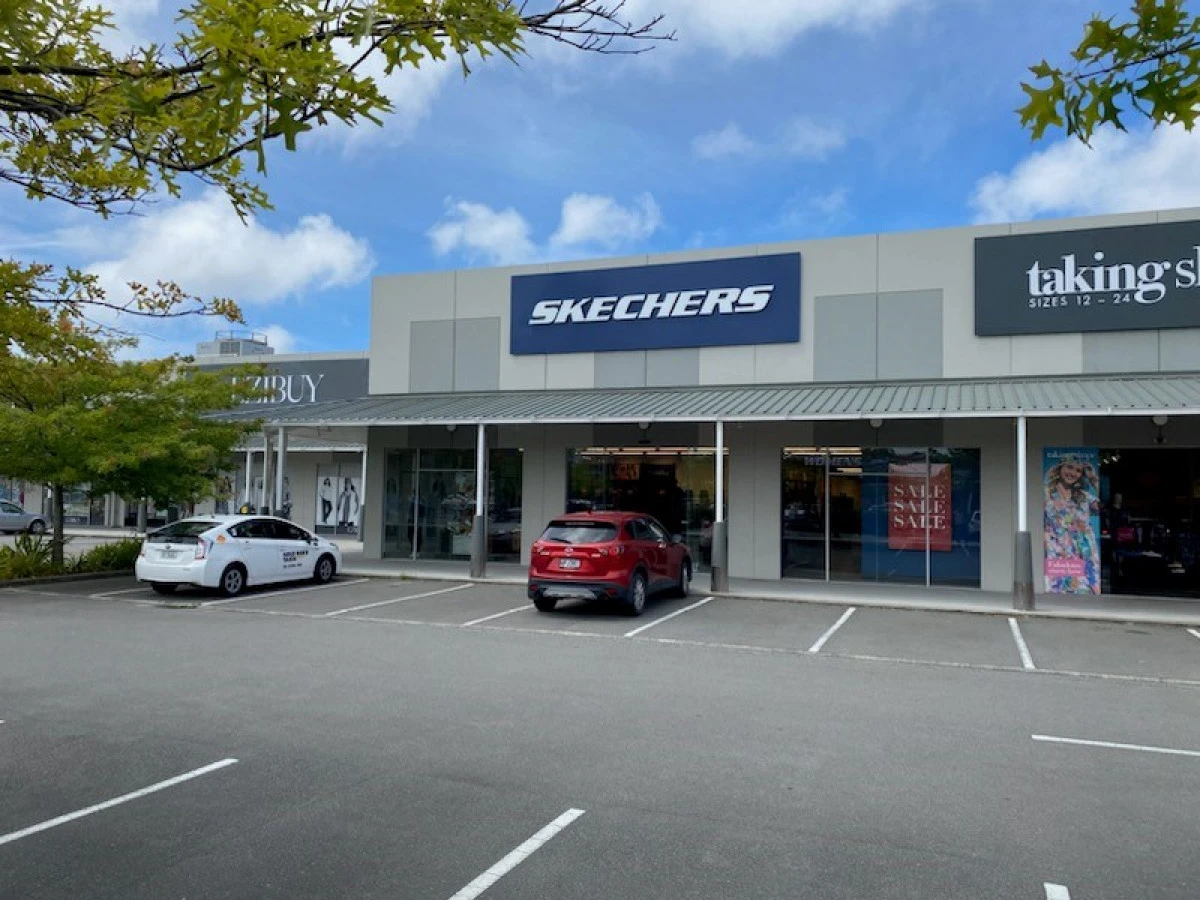 Skechers Shop Front
